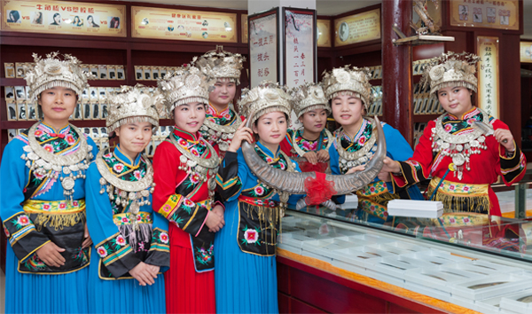 熊希齡貳店員工風(fēng)采